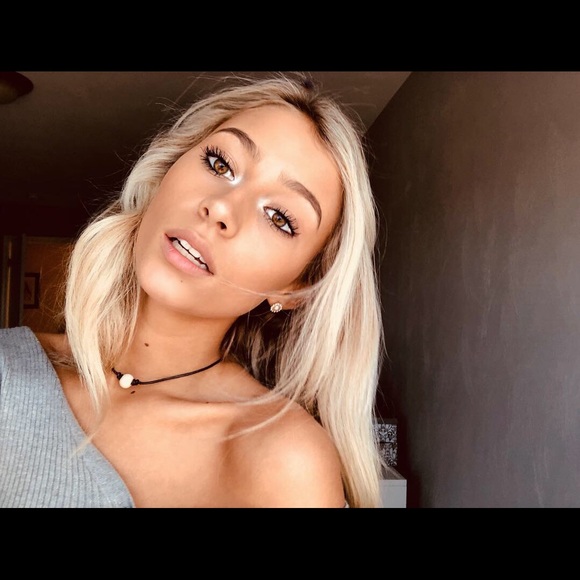 Meet your Posher, Bella - Picture 1 of 1